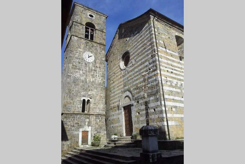 Tugninello Rustic Stone House Villa Vagli di Sotto Holiday home